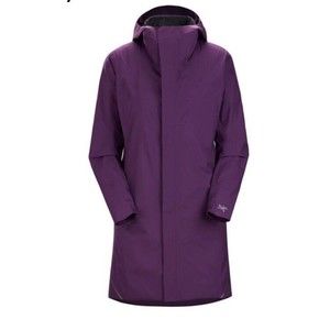 Arc'teryx Women’s Solano jacket Size M in Plum